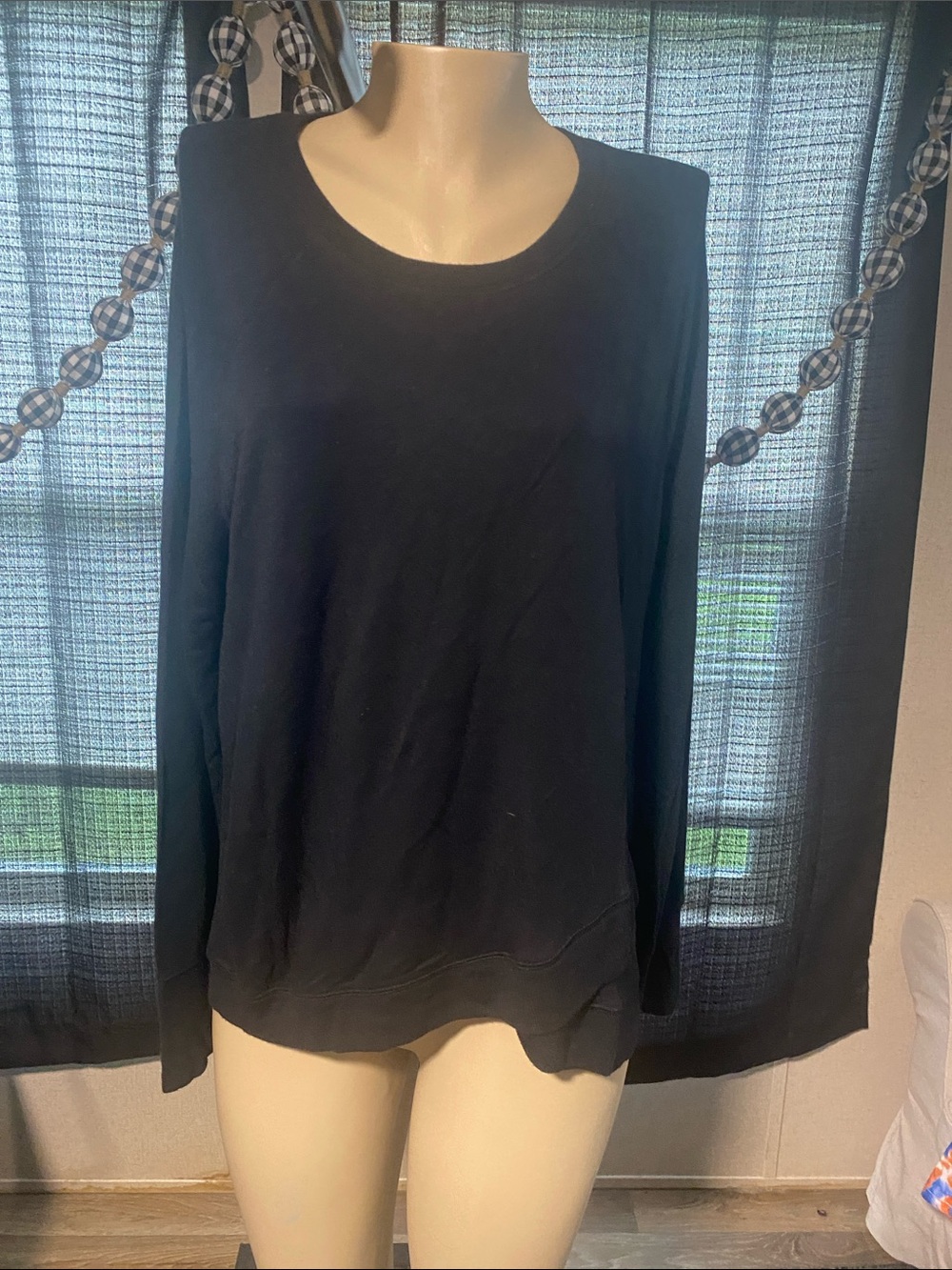 Athleta Black Long-Sleeve Crewneck Sweatshirt